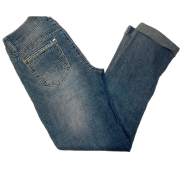 Aesthetic WallFlower Low Rise Distressed Denim Capris 5 Broken In Ripped bleach - Picture 4 of 8